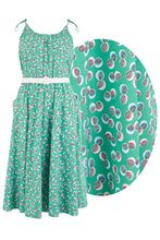 Indlæs billede til gallerivisning The &quot;Suzy Sun Dress&quot; in Green Abstract Polka Print, Easy To Wear Style From The 50s
