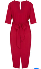 Indlæs billede til gallerivisning The “Evelyn&quot; Wiggle Dress in Red